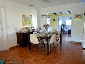 1433 SE 5th Ct in Deerfield Beach, FL - Foto de edificio - Building Photo