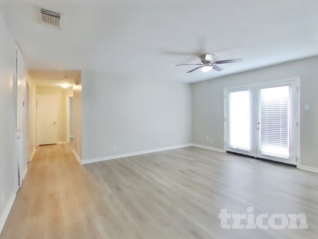 2814 Coast Plain Dr in San Antonio, TX - Building Photo - Building Photo