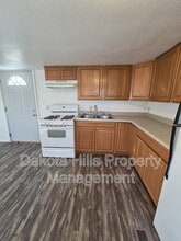 107 Gumbo Dr in Box Elder, SD - Foto de edificio - Building Photo