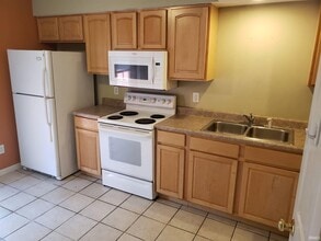 3471 S Oaklawn Cir in Bloomington, IN - Building Photo - Building Photo