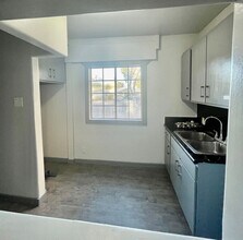 914 W 41st St in Los Angeles, CA - Building Photo - Building Photo