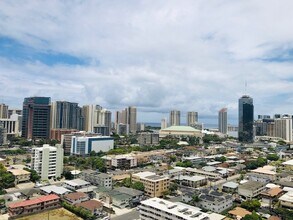 2100 Date St in Honolulu, HI - Foto de edificio - Building Photo