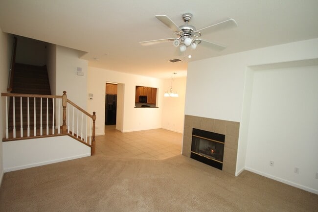 8320 Crystal Walk Cir in Elk Grove, CA - Building Photo - Building Photo