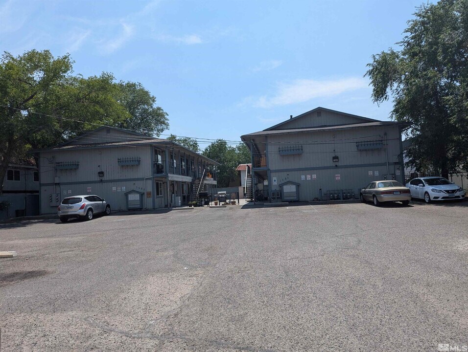 1484 Lewis St in Reno, NV - Foto de edificio