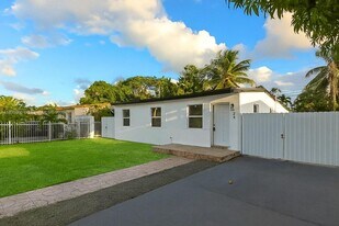 724 Burlington St in Opa Locka, FL - Building Photo