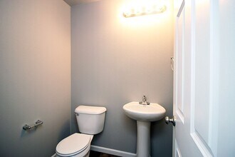 6985 Majestic Lp in Bismarck, ND - Building Photo - Building Photo