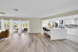 5706 Guava Dr in Tamarac, FL - Building Photo - Building Photo