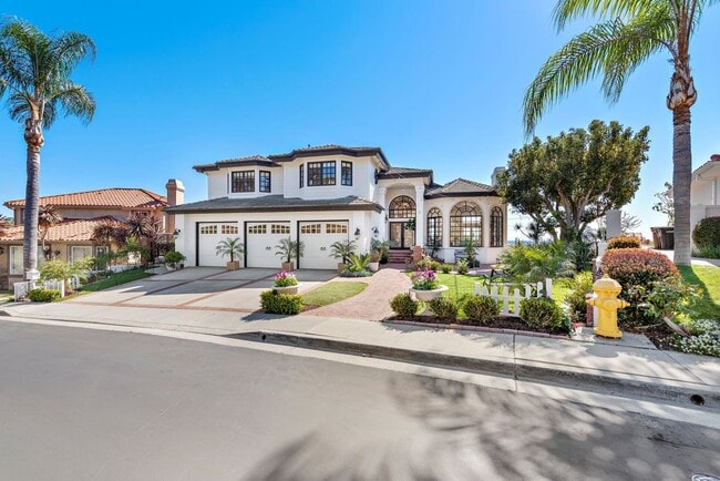 property at 6 Cantilena