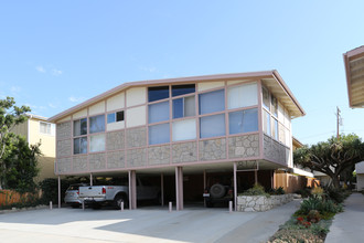 817 9th St in Santa Monica, CA - Building Photo - Building Photo