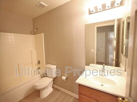 3528 W Allens Peak Dr in San Tan Valley, AZ - Foto de edificio - Building Photo