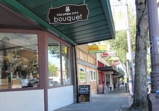 SPOKANE AT RAINIER COURT a 55+ Affordable Community in Seattle, WA - Building Photo - Building Photo