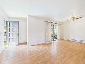 3162 Eucalyptus St in Marina, CA - Foto de edificio - Building Photo