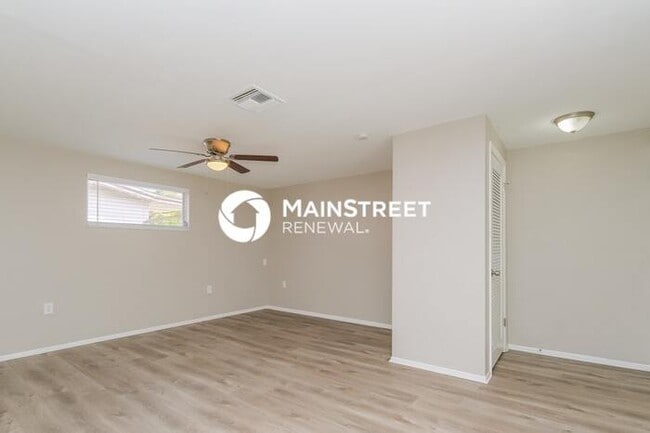 property at 5127 Reseda Dr