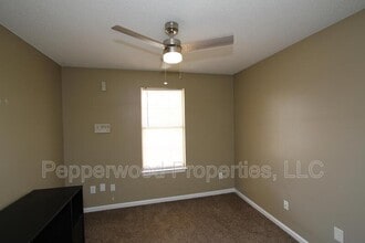 407 Soft Breezes Ln in Spartanburg, SC - Building Photo - Building Photo