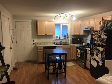 1375 Whittier Ave SE, Unit B in Port Orchard, WA - Building Photo - Building Photo