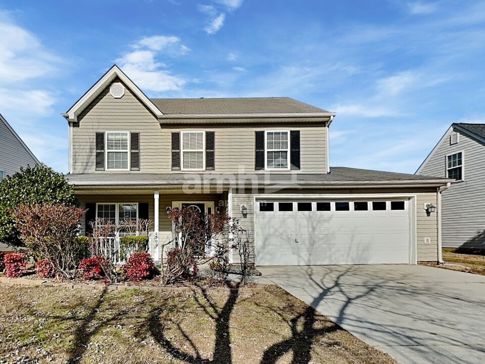 4500 Cades Cove Dr in Charlotte, NC - Building Photo