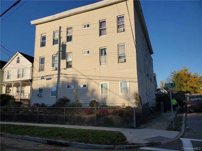 76 State St in Ossining, NY - Building Photo - Building Photo