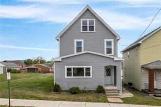 616 Highland Ave in Canonsburg, PA - Building Photo - Building Photo