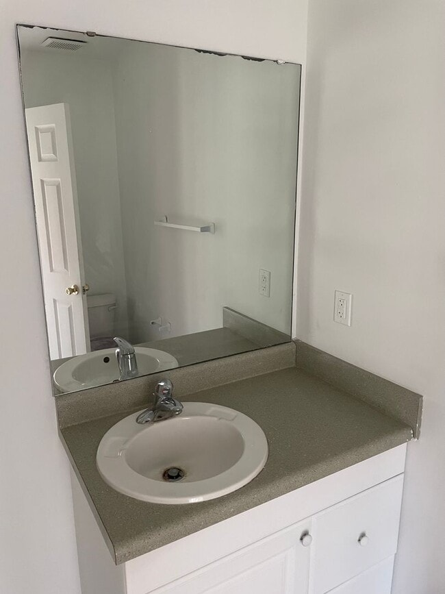 939 Balkin Rd in Tallahassee, FL - Building Photo - Building Photo