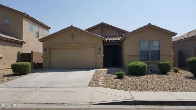 10041 W Raymond St in Tolleson, AZ - Building Photo - Building Photo