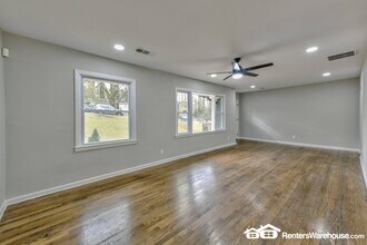 2480 Rockcliff Rd SE in Atlanta, GA - Building Photo - Building Photo