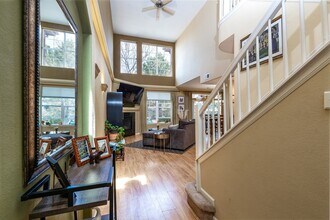 15201 E Batavia Pl in Aurora, CO - Foto de edificio - Building Photo