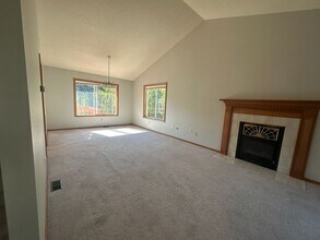 2275 NW Maser Dr in Corvallis, OR - Building Photo - Building Photo