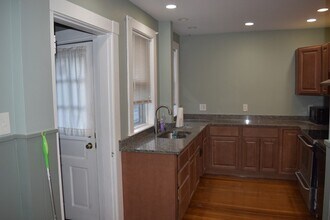 83 Grant St in Waltham, MA - Building Photo - Building Photo