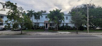 350 SW 15th Rd in Miami, FL - Building Photo