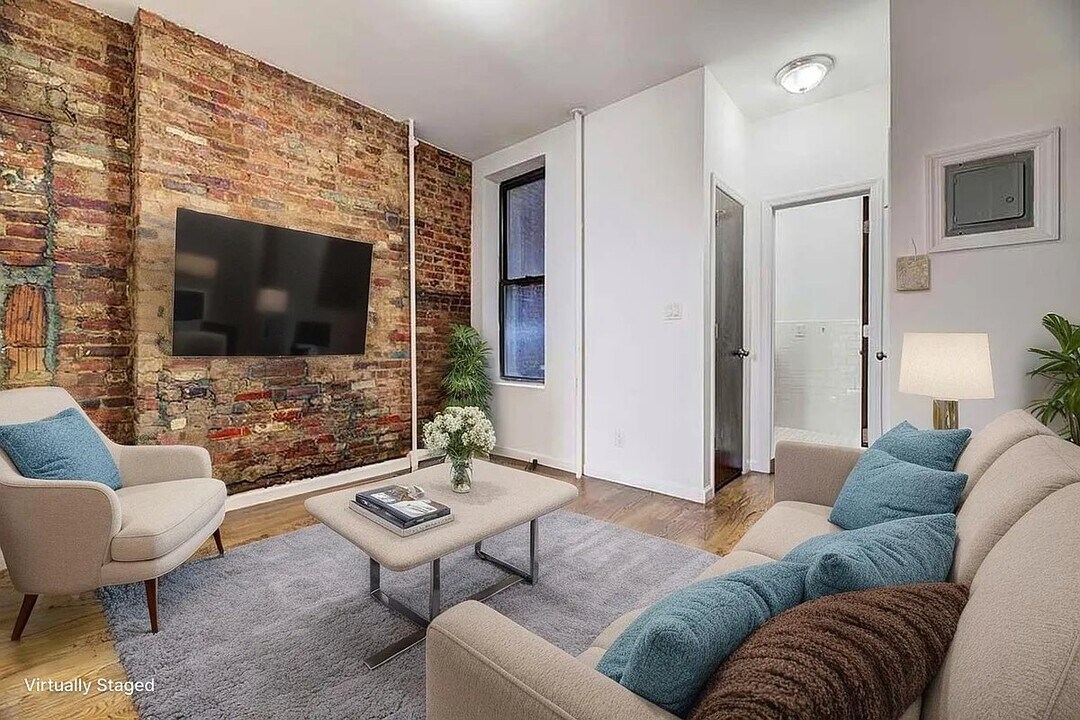 248 Broome St in New York, NY - Building Photo