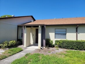 6010 Indrio Rd in Fort Pierce, FL - Building Photo - Building Photo