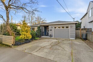 5336 SE Malden St in Portland, OR - Building Photo