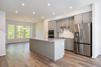 2864 Sweetbay St in Charlottesville, VA - Building Photo - Building Photo