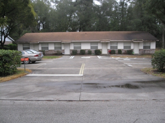 924 Smith St in Orange City, FL - Building Photo