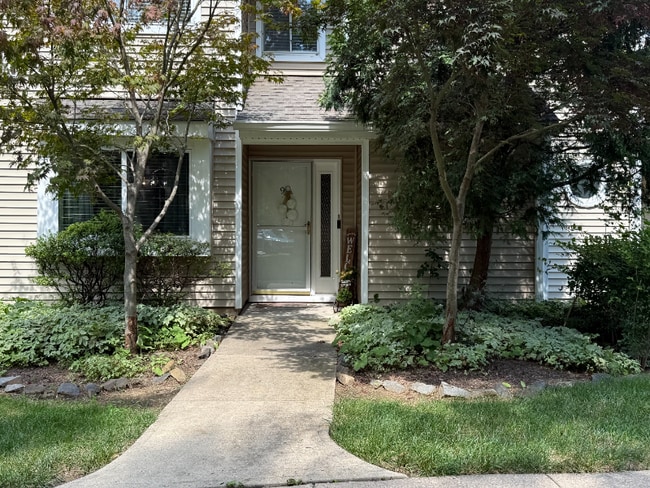 property at 9 Arrowwood Ln