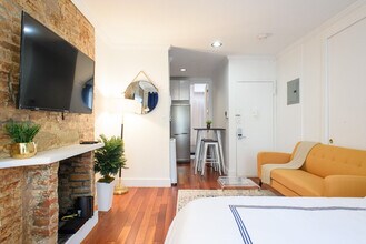 241 E 24th St in New York, NY - Building Photo - Building Photo