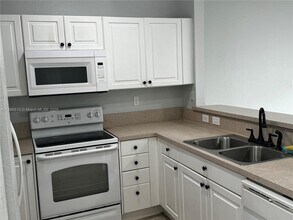 1480 NE 33rd Ave in Homestead, FL - Building Photo - Building Photo