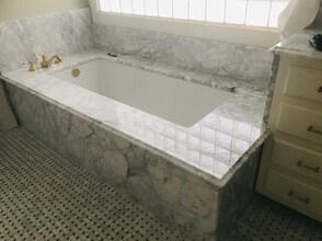 2528 Myrtle Ave in Baton Rouge, LA - Building Photo - Building Photo