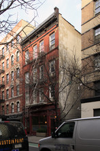 105 Christopher St in New York, NY - Building Photo - Building Photo