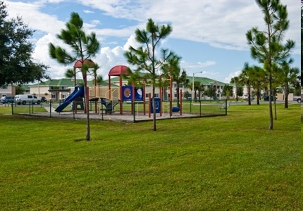 Sonrise Villas Apartments in Fellsmere, FL - Building Photo - Building Photo