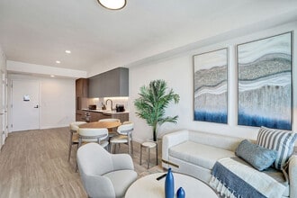 7144 Byron Ave, Unit ID1376608P in Miami Beach, FL - Foto de edificio - Building Photo