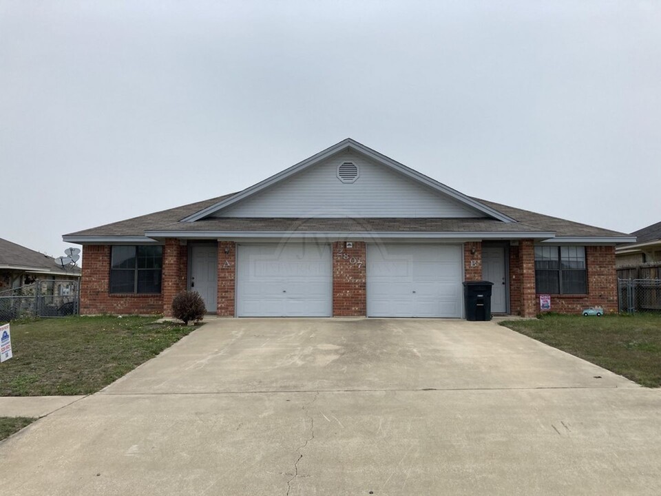 2807 Edgefield St in Killeen, TX - Building Photo