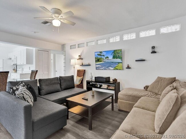 4422 Sea Grape Dr