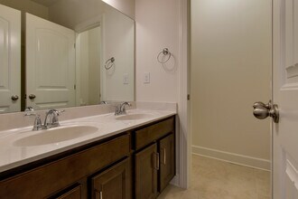 1205 Cressy Ln in Brentwood, TN - Building Photo - Building Photo