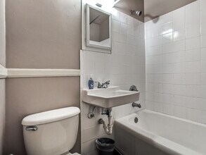 1207 W 45th St in Kansas City, MO - Building Photo - Building Photo