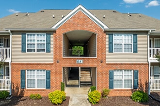 Windhill and Windhill Court in Greensboro, NC - Building Photo - Building Photo