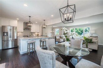 62 Plum Tree Rd in Plainville, CT - Building Photo - Building Photo