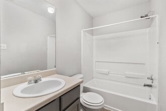 10714 Mathom Landing in Universal City, TX - Building Photo - Building Photo