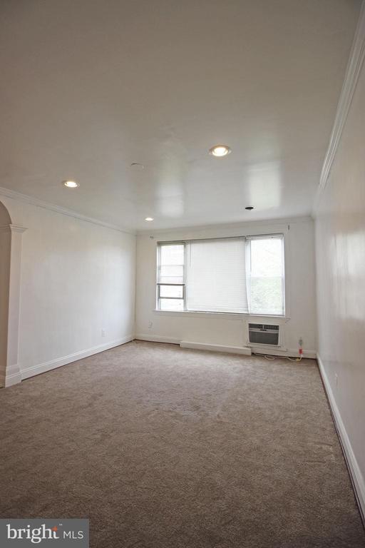 4000 E St SE-Unit -203 in Washington, DC - Building Photo - Building Photo