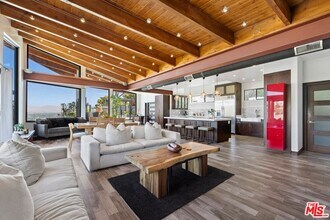 3655 Glenridge Dr in Los Angeles, CA - Building Photo - Building Photo